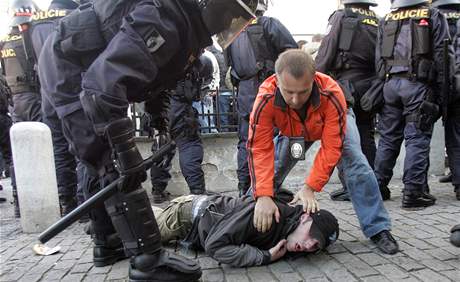 Policie se stetla s chorvatskými rowdies.
