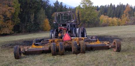 Traktor Zetor splen porem u Rudnku nedaleko Vrchlab