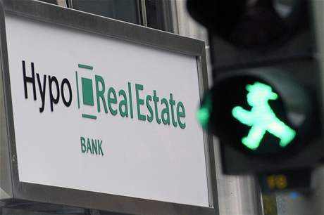 Nmeckou hypotení banku Hypo Real Estate zachrání vládní miliardy.