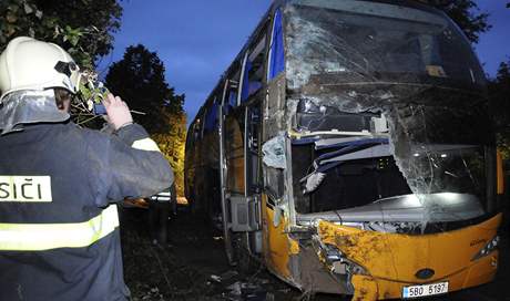 Nehoda eského autobusu u Trenína (3. íjna 2008)