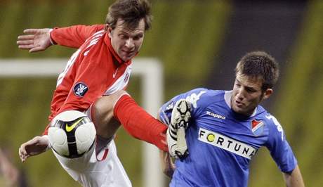 Spartak Moskva - Ostrava: Ivan Sajenko (vlevo) a Tom Marek