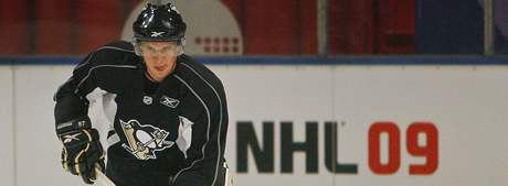 Sidney Crosby má být znovu záivou hvzdou NHL. Nebo ho pedí ruský sniper Ovekin?