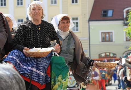 Burkov slavnosti v Hustopech, sobotn prvod