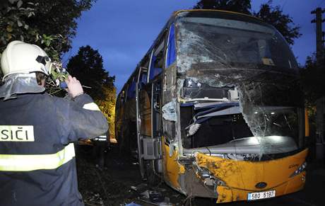 Nehoda eskho autobusu u Trenna (3. jna 2008)