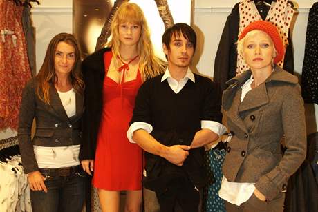 Zprava - Aa Geislerov, Niceland, jedna z modelek a tenistka Iveta Beneov