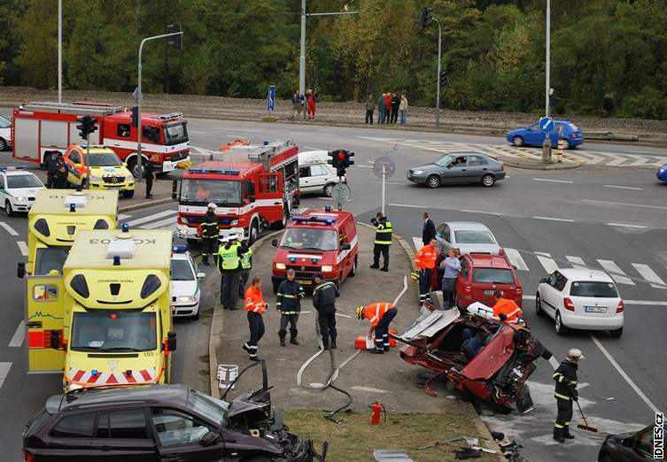 Nehoda na praské Jiní spojce (1 .10. 2008)