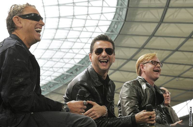 Depeche Mode oznamují koncertní ru Tour Of The Universe
