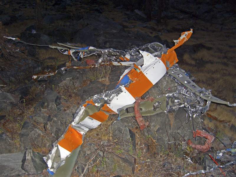 Trosky letadla, ve kterém se Steve Fossett ztratil 3. záí nad Nevadskou poutí.