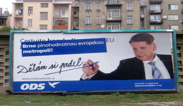 Bilboard Milana Venclíka ve Veletrní ulici v Brn