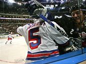 Zaplní zápasy NHL pra�skou O2 arénu i za rok?