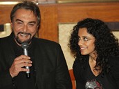 Kabir Bedi s pítelkyní Parvin bhem své návtvy v Praze