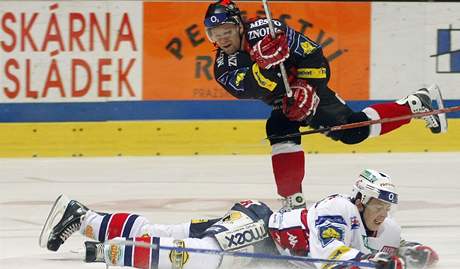 Znojmo - Pardubice: do tvrdé stely domácího Riky zalehl áslava