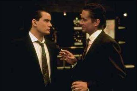 Hlavní role v Stoneov filmu Wall Street z roku 1987 hráli Charlie Sheen a Michael Douglas.