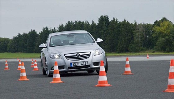 Nejmí závad nalezli technici Dekry u Opel Insignia, které mají najeto mén ne 50 tisíc kilometr