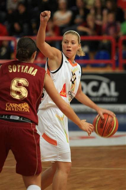 Basketbalistky Brna podlehly v úvodním duelu Evropské ligy Benátkám.