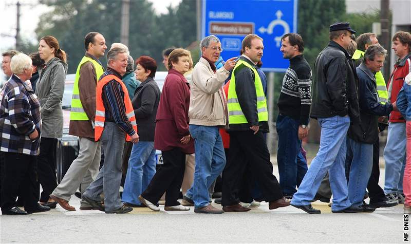 Za stavbu silnice z Brna do Svitav demonstrovali obyvatelé Lipvky a pílehlých obcí