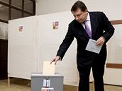 Jií Paroubek odvolil do senátních voleb v praských Stodlkách.