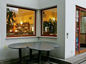 Zemanova kav�rna v Brn� - v�rn� replika funkcionalistick� kav�rny stoj� v Brn�...