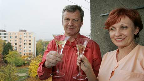 Ivo Bárek slavil úspěch s manželkou v bytě na vyškovském sídlišti
