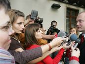 Michal Ha�ek s noviná�i