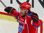 �eské Bud�jovice - Slovan Bratislava: Radek Duda se raduje z gólu spoluhrá�e G�ego�ka.