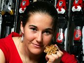 árka Záhrobská se zlatou medailí za vítzství ve slalomu na MS 2007