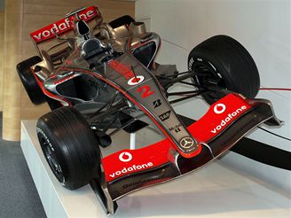 Sdlo Vodafone - F1 Luise Hamiltona