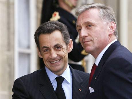 Úastníci rozhovoru Sarkozy  Topolánek jej odmítají komentovat.