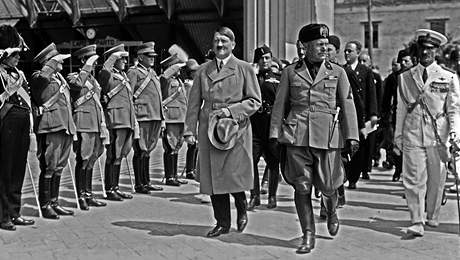 Hitler a Mussolini v Bentkch, erven 1940