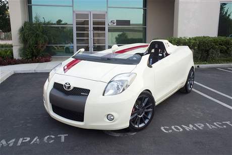 Toyota Yaris Club Concept Five Axis 