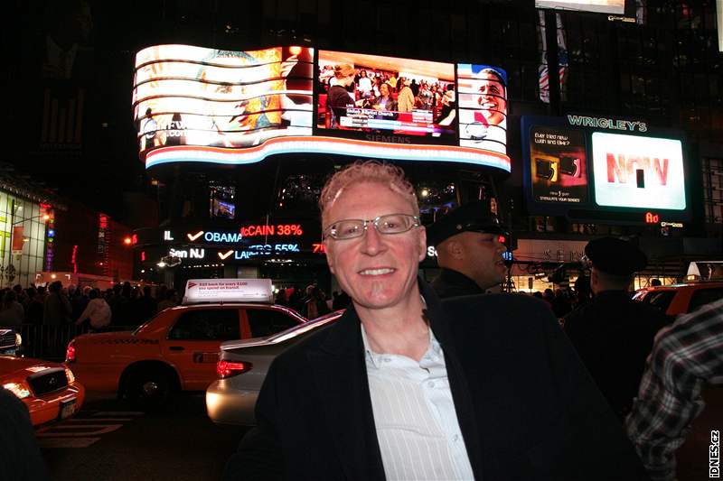 Andy Ruane na Times Square  (4. listopadu 2008)