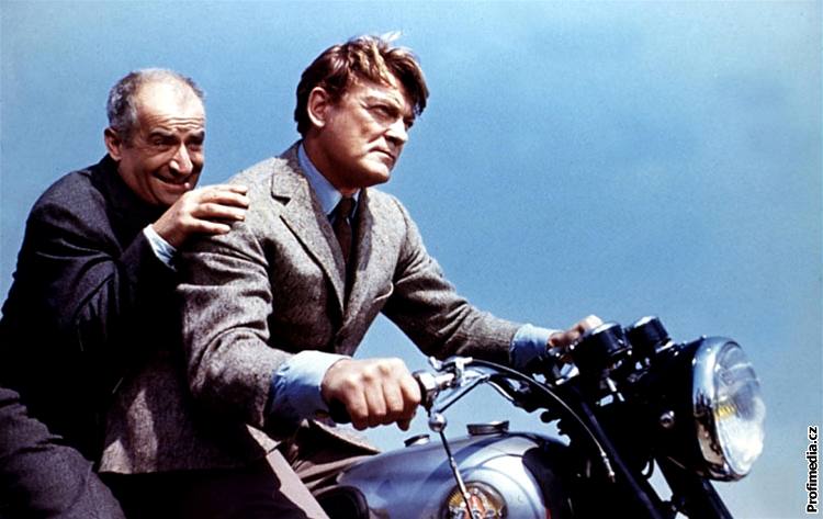 Francouzský herec Jean Marais ve filmu Fantomas