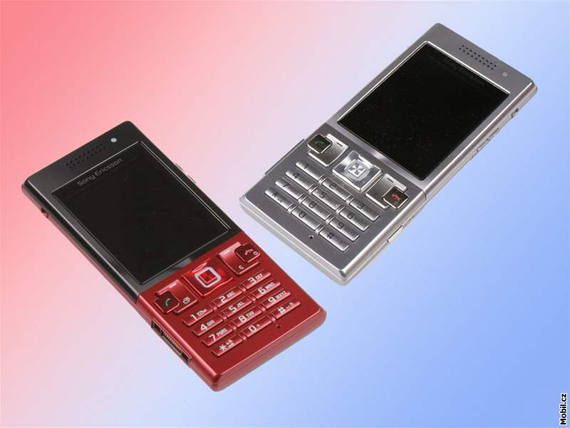 Tenká stylovka s příjemnou cenou a výbavou – recenze Sony Ericssonu T700 -  iDNES.cz