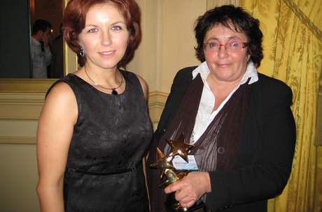 Marta Vanurová a Miroslava Ludvíková, které pijely do Bruselu pro ocenní Zlatá Hvzda za projekt Zmizelí sousedé.