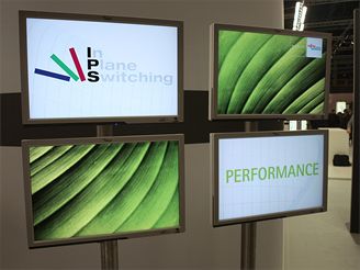 Monitory Fujitsu Siemens s podporou IPS