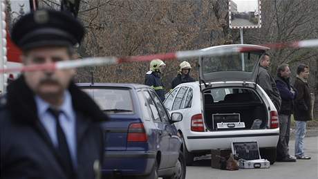 Policist nali tlo ticetiletho bezdomovce pobl budovy Povod Labe v Pardubicch