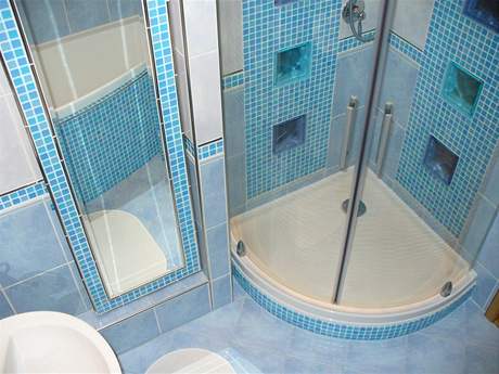 Modr koupelna s chytrm uloenm praky  