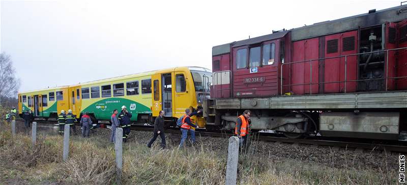 Nákladní vlak zejm vyjel z nedaleké velké pily, soudí starosta dírce Jan Martinec.