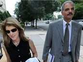 Eric Holder s Caroline Kennedyovou
