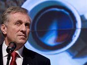 Mirek Topolánek p�i slavnostním odhalení loga �eského p�edsednictví v Rad� EU