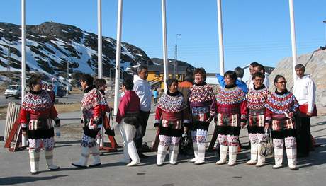 Przkumy veejného mínní naznaují, e obyvatelé Grónska irí autonomii svého území podpoí.