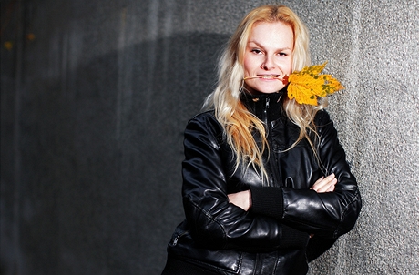 Hereka Iva Pazderkov - autorka "pln blb blondny"