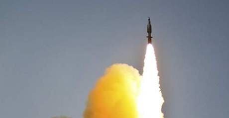 Japonskému torpedoborci okaj se bhem testu nepodailo znekodnit simulovanou balistickou raketu. (19. listopadu 2008)