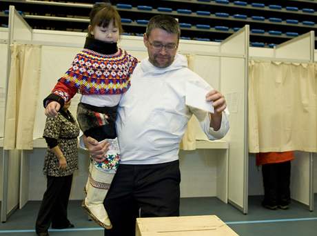 Volii v Grónsku se vyslovili pro vtí autonomii (25. listopadu 2008)