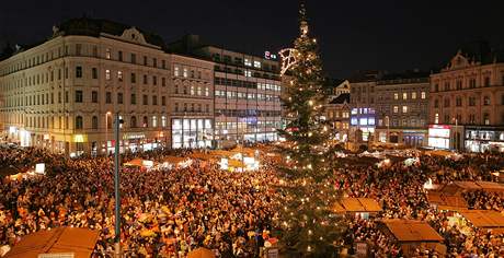 Rozsvícení vánoního stromeku na námstí Svobody v Brn