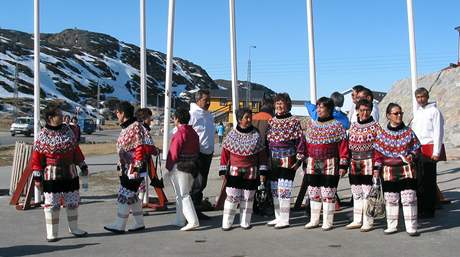 Przkumy veejného mínní naznaují, e obyvatelé Grónska irí autonomii svého území podpoí.
