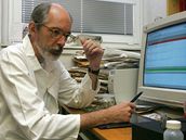 Entomolog Petr �vácha p�i on-line rozhovoru pro iDNES.cz (21.11.2008)