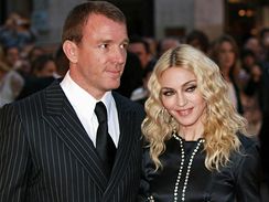 Madonna a Guy Ritchie byli rozvedeni