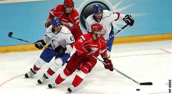 Podobné souboje jako ten mezi Slavií a Curychem se budou opakovat jen v pípad, e IIHF zaplatí eským klubm