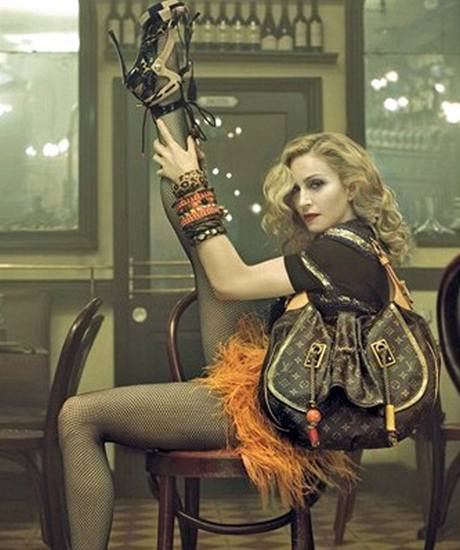Madonna v reklamní kampani znaky Louis Vuitton